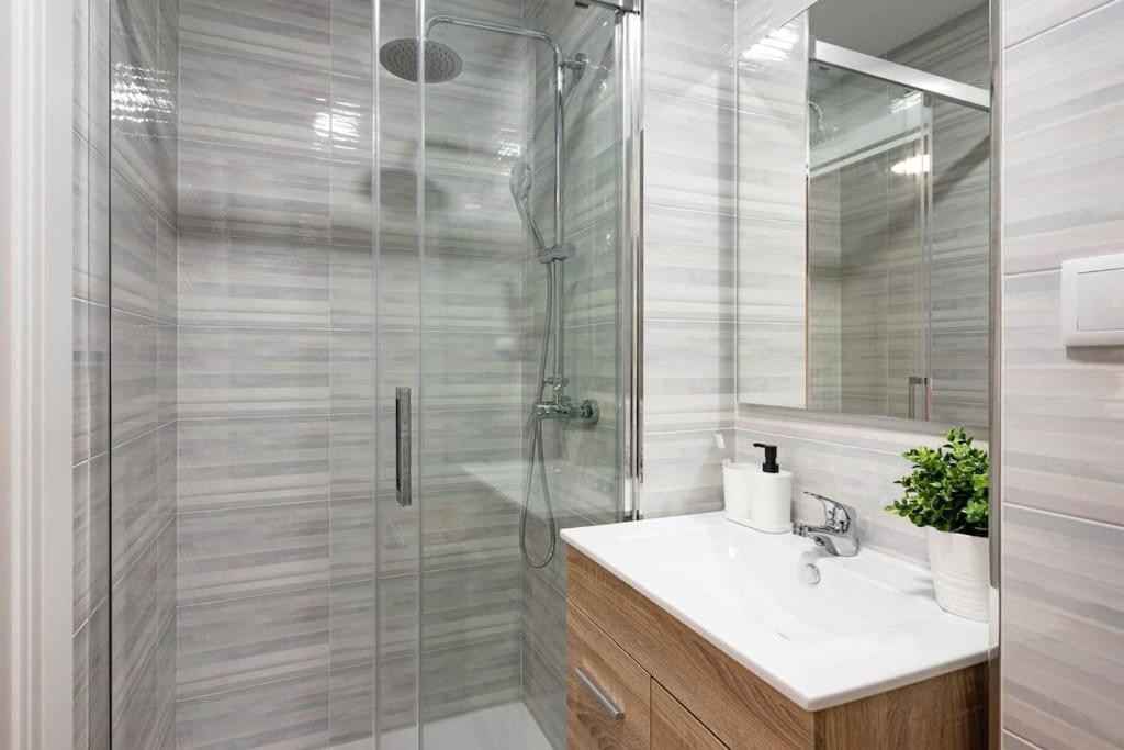 Piso En El Corazon De Gijon Apartment Ngoại thất bức ảnh